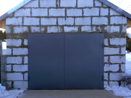 Гаражные стальные ворота