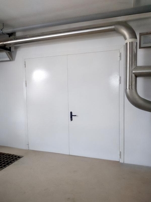 Фото с объекта: монтаж противопожарных ворот EI 60