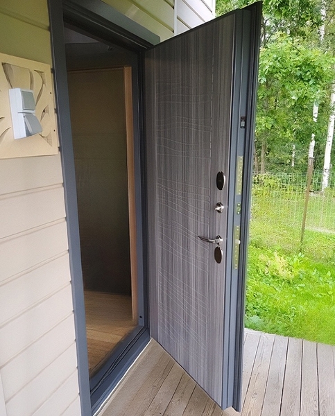 Уличные двери